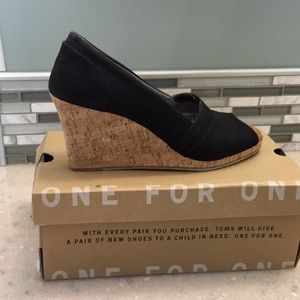Toms Classic Black Linen With Cork Wedge